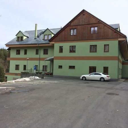 Apartmany Karlov Pod Pradedem Мала-Моравка Экстерьер фото