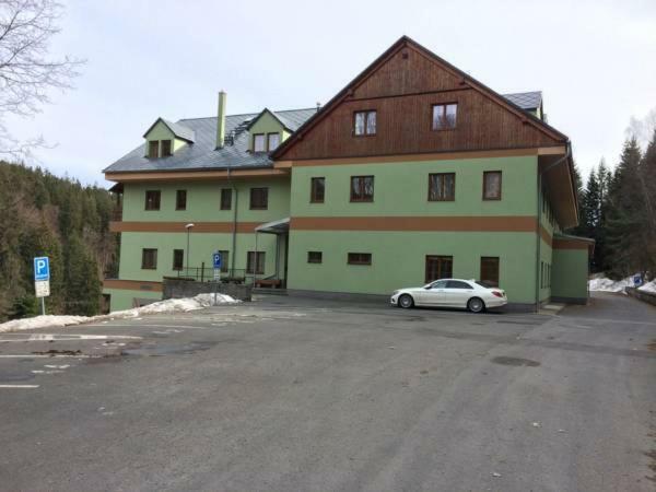 Apartmany Karlov Pod Pradedem Мала-Моравка Экстерьер фото
